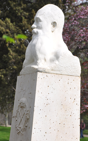 Busto Ricardo Codorníu en el Retiro. Madrid