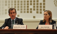 Carlos del Álamo y Ana Pastor durante la clausura de la cumbre.